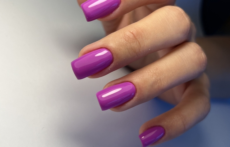 15 Wedding Manicures and Which Nail Polishes To Use